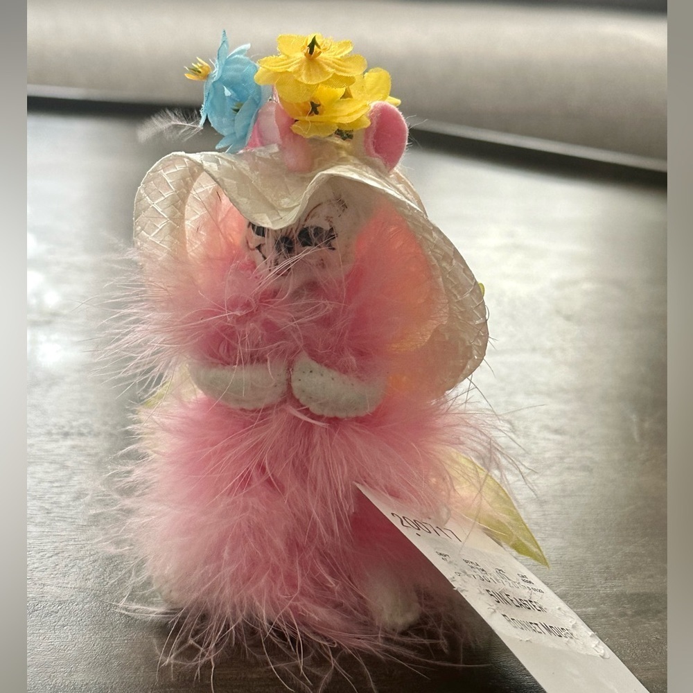 Annalee Dolls / Holidays Spring/Easter / 5” Girl Bonnet Mouse